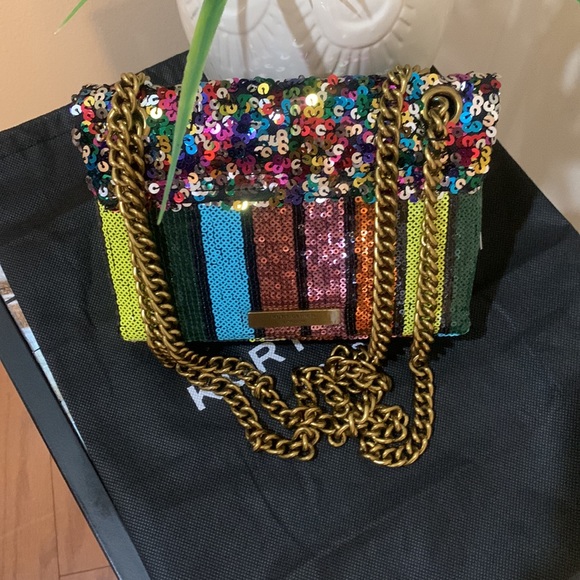 Kurt Geiger London Mini Kensington Sequin Crossbody Bag
KURT GEIGER LONDON - Picture 9 of 15
